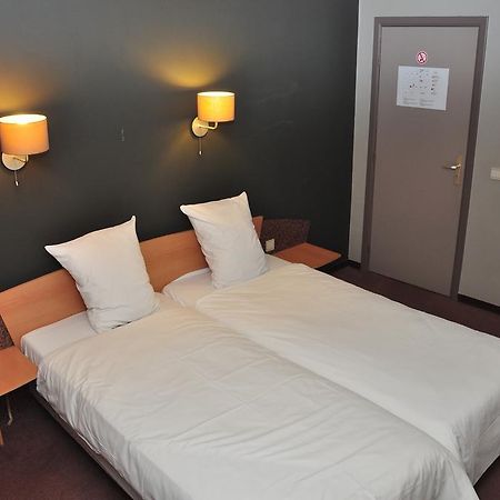 Heusden-Zolder Afrit 28酒店 客房 照片